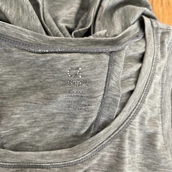 Gap Workout Tank Top Women Sz S Slightly used - Picture 5 of 5